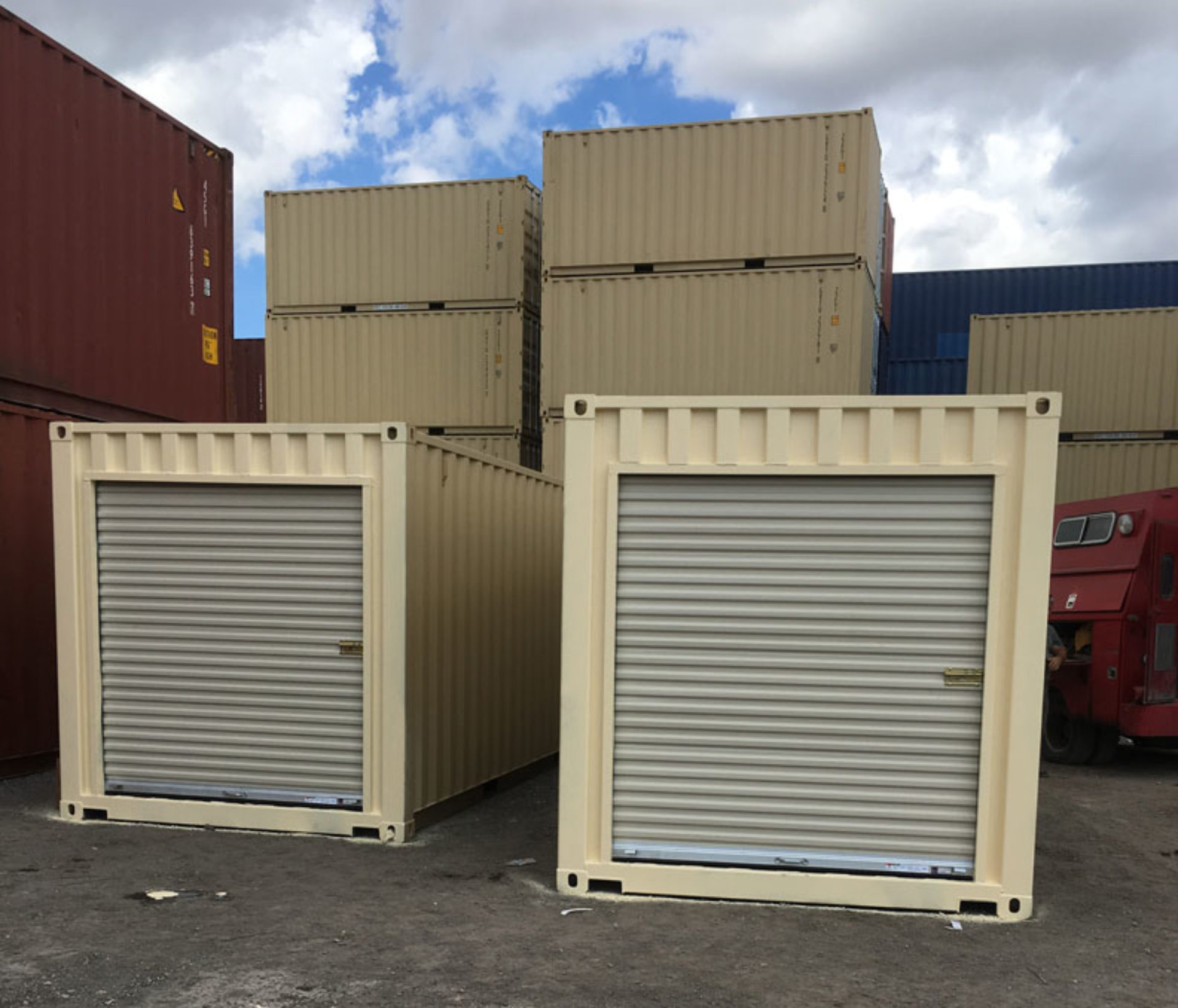 20' Dry Container with Rollup Door - RAVA Group Container Services